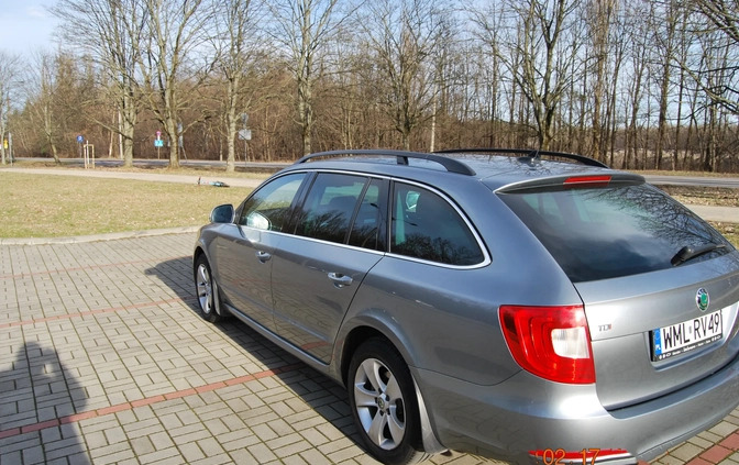 Skoda Superb cena 32900 przebieg: 250455, rok produkcji 2011 z Warszawa małe 191